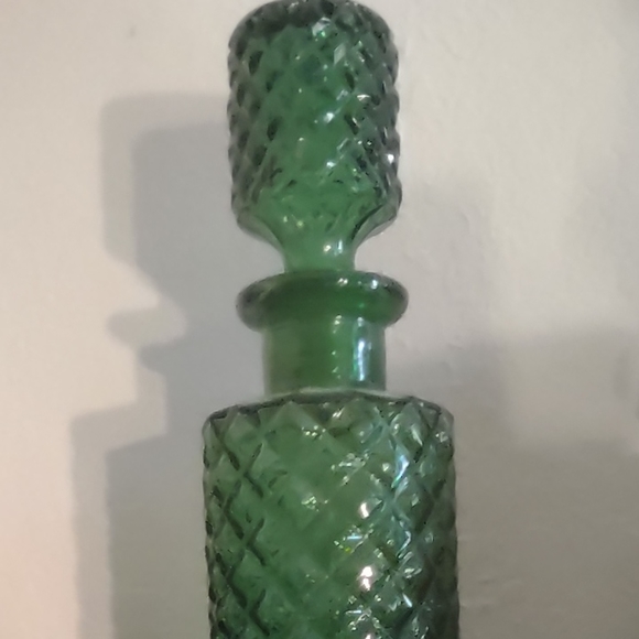 Vintage green genie bottle, wine decanter - Picture 1 of 8
